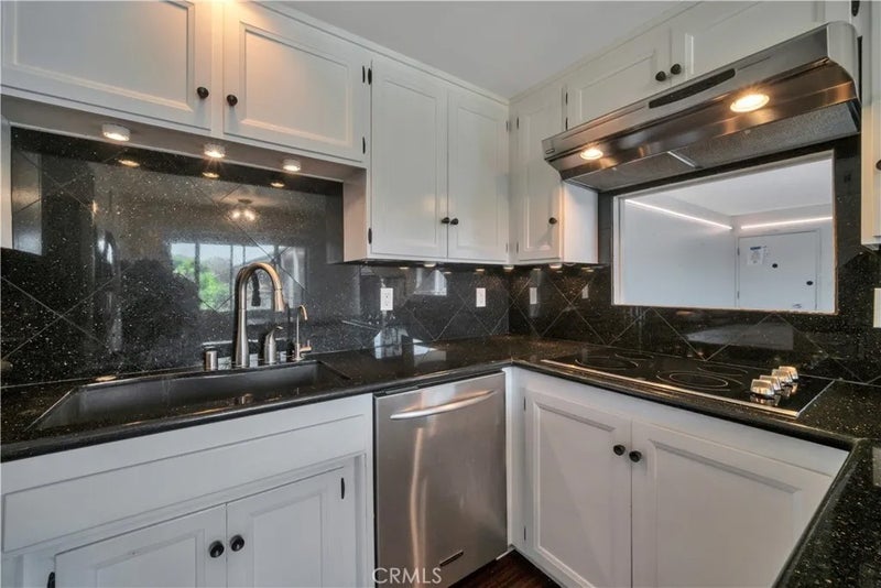 2940 W Carson 211