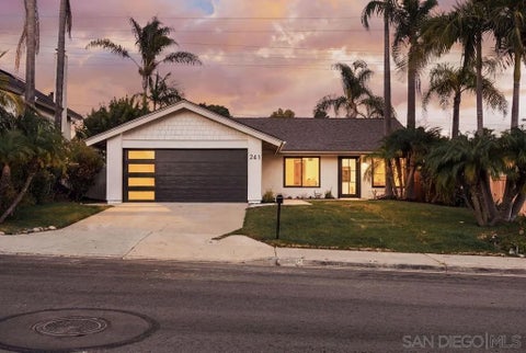 Photo of 241 Rodney Ave, Encinitas, CA 92024 (MLS # 260023253)
