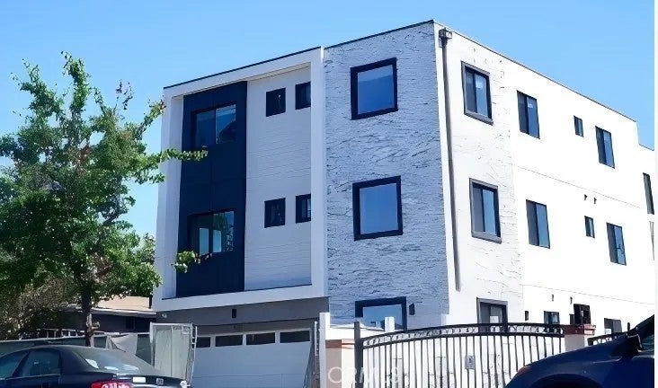 Photo of 1280 W 37th Place, Los Angeles, CA 90007 (MLS # SB26123787)