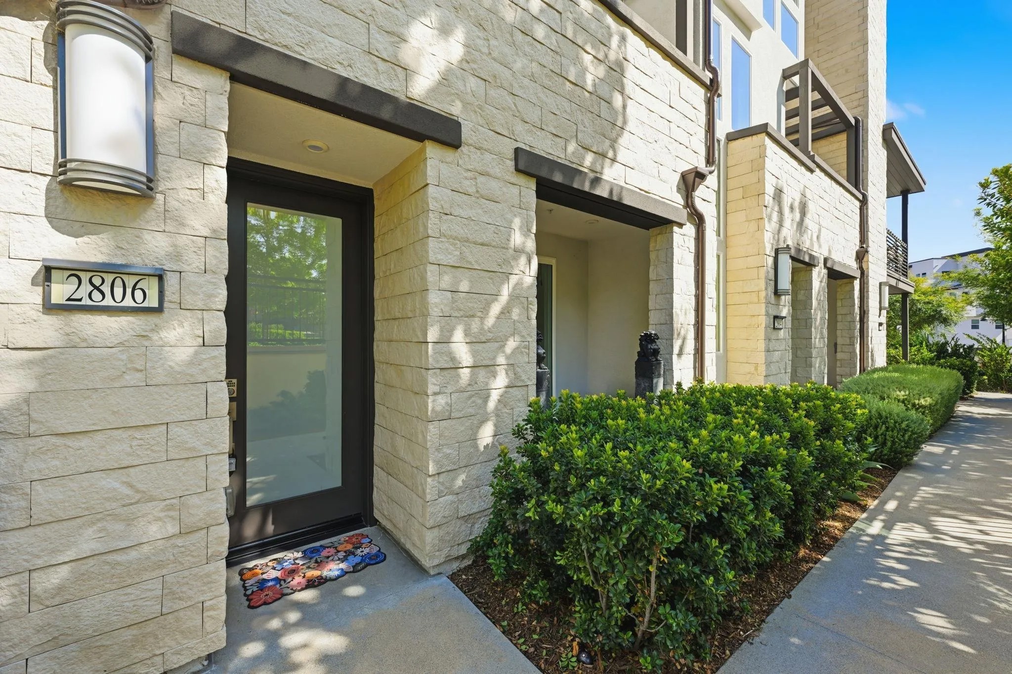 2806 Avella Cir