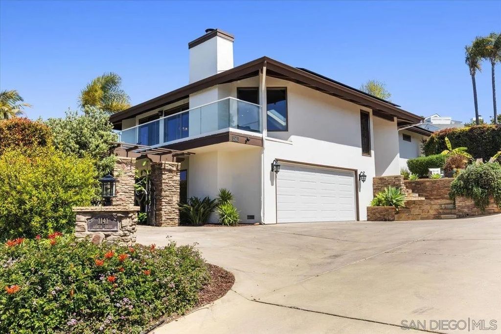 Photo of 1141 Luneta Drive, Del Mar, CA 92014 (MLS # 250040479)