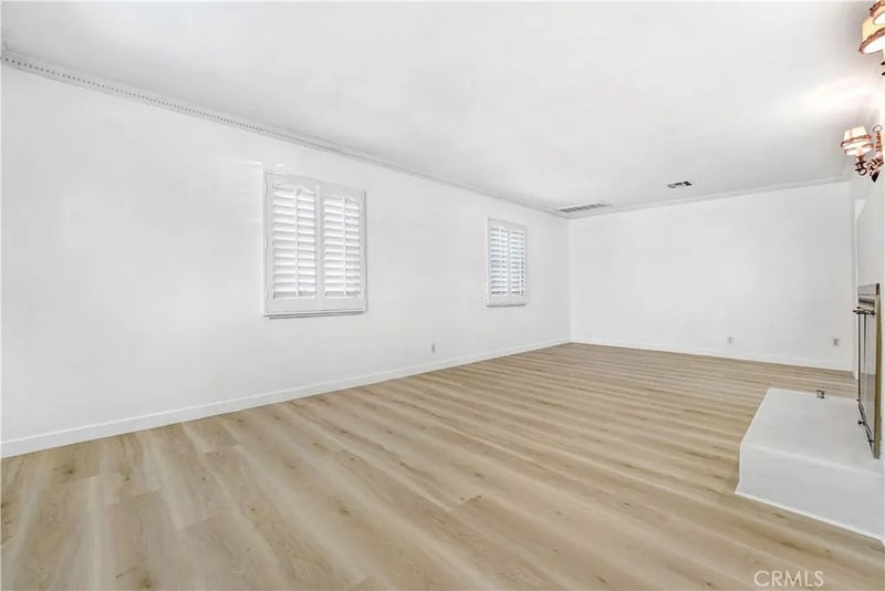124 S Beachwood