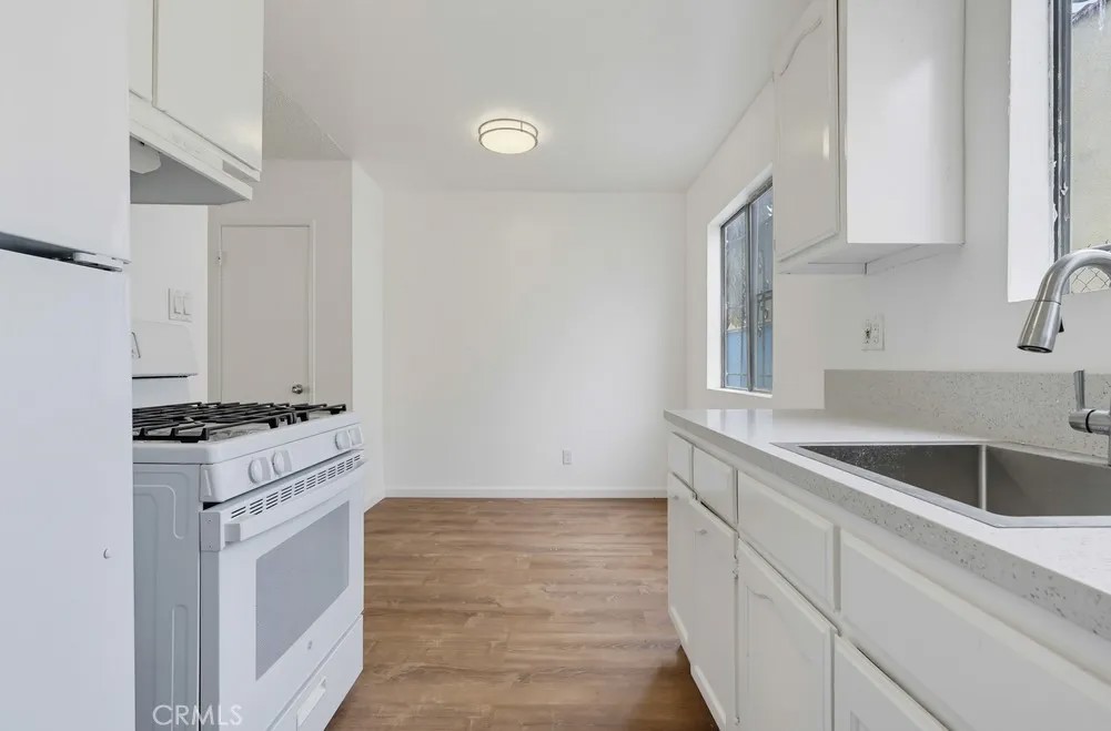 721 W 54th Street