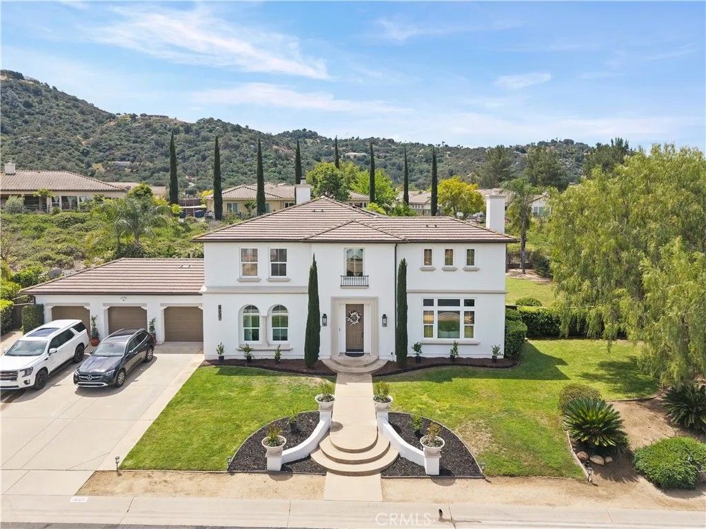 Photo of 14315 Augusta Dr, Valley Center, CA 92082 (MLS # SW26089612)