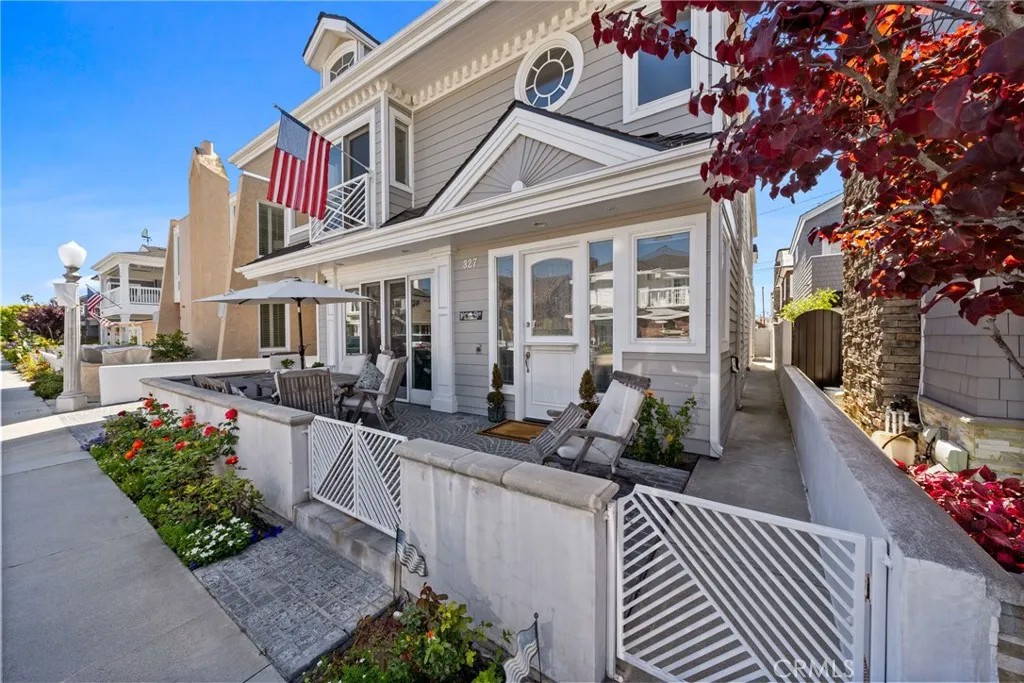 327 Amethyst Avenue