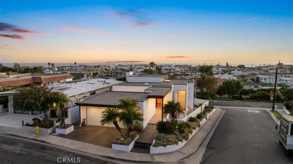 2919 Hermosa View Drive