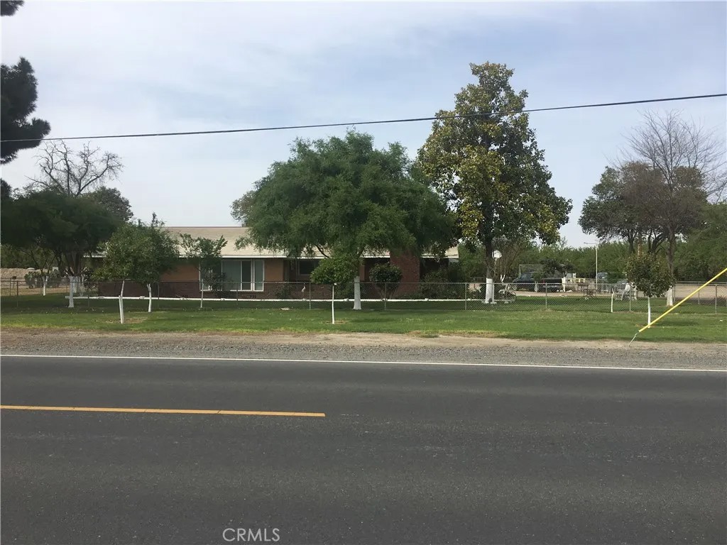 4032 W Inyo