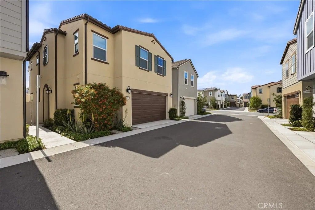 Photo of 4057 Spring Haven Ln, Corona, CA 92883 (MLS # MB26072810)