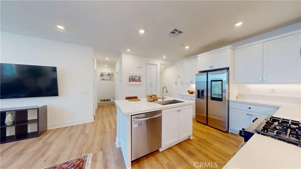 2221 Bluegrass Way