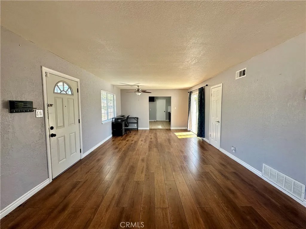 2495 Etiwanda ave