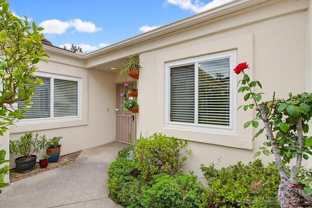 Photo of 29549 Circle R Greens Dr, Escondido, CA 92026 (MLS # 260012349)