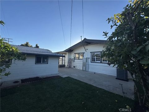 Tiny photo for 748 N Kenmore Ave, Los Angeles, CA 90029 (MLS # CV25274642)