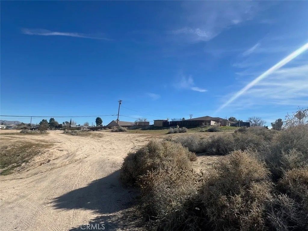 Photo of 0 Mondamon, Apple Valley, CA 92307 (MLS # TR26006430)