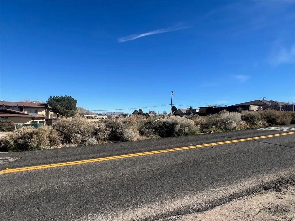 Photo of 0 Mondamon, Apple Valley, CA 92307 (MLS # TR26006430)