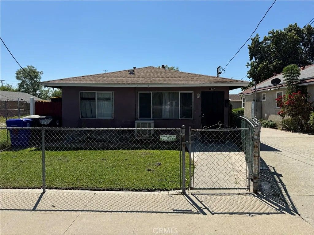 Photo of 1147 Spruce St, San Bernardino, CA 92411 (MLS # IG26065259)