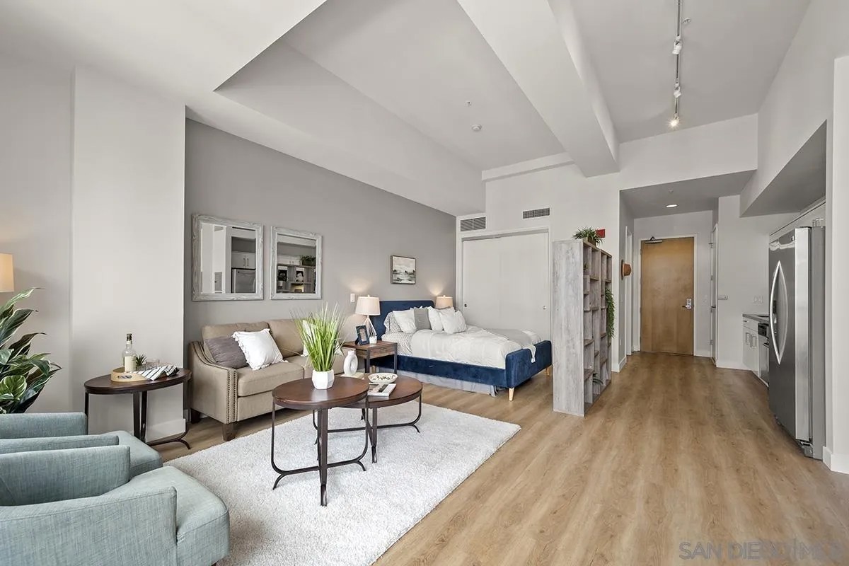 350 W Ash Street West 1006