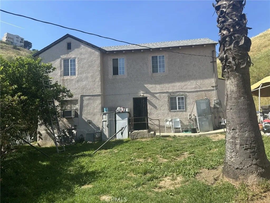 Photo of 2626 Commodore St, Los Angeles, CA 90032 (MLS # DW26060728)