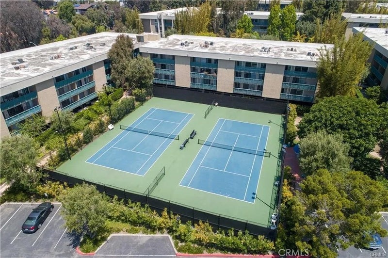 576 N Bellflower 116