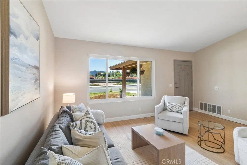 29860 Mira Loma Drive