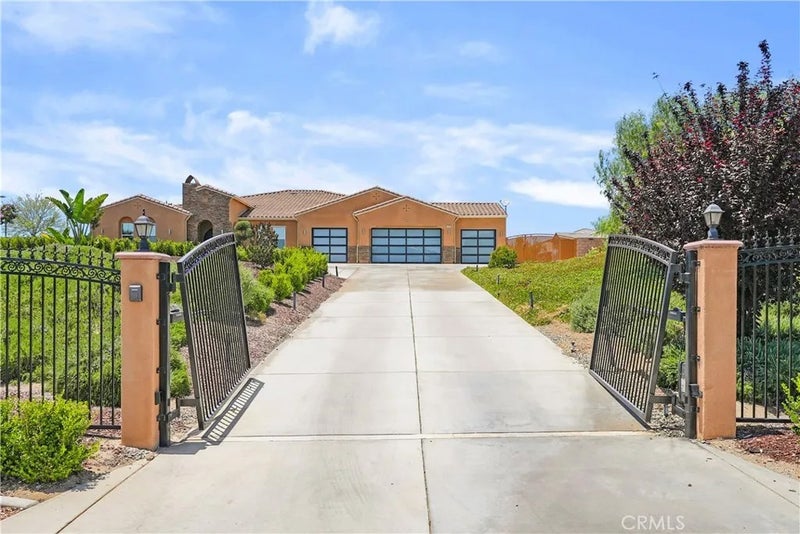 16282 Ginger Creek