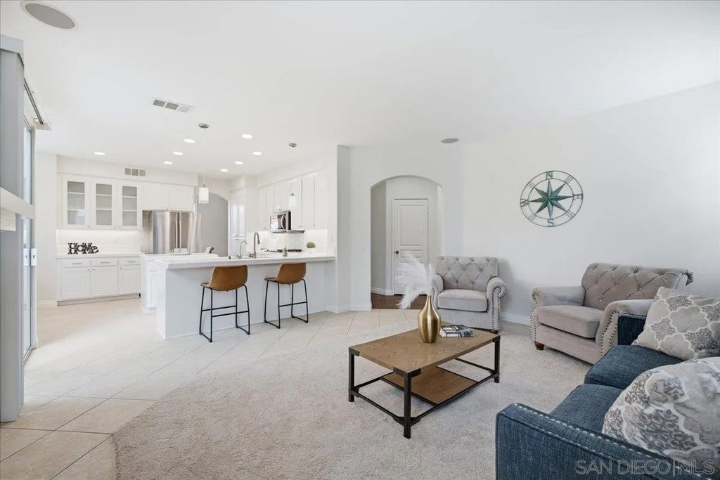 Photo of 731 Dry Creek Dr, Chula Vista, CA 91914 (MLS # 260022170)