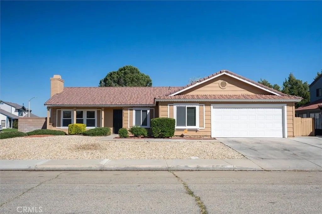 Photo of 44632 17th St, Lancaster, CA 93534 (MLS # SR26065474)