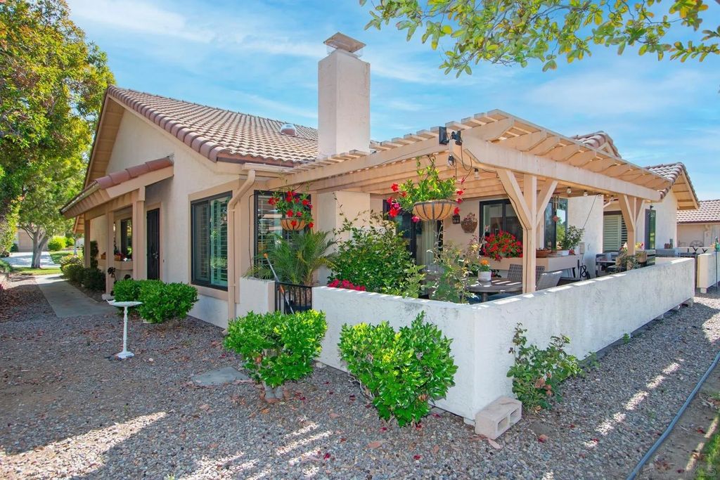 Photo of 12870 Camino De La Breccia, San Diego, CA 92128 (MLS # 250045736)