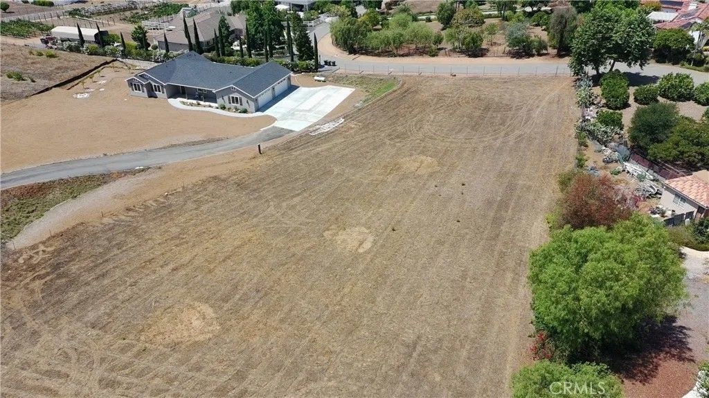 Photo of 1916 Gray Rabbit Hollow, Fallbrook, CA 92028 (MLS # PW25183309)