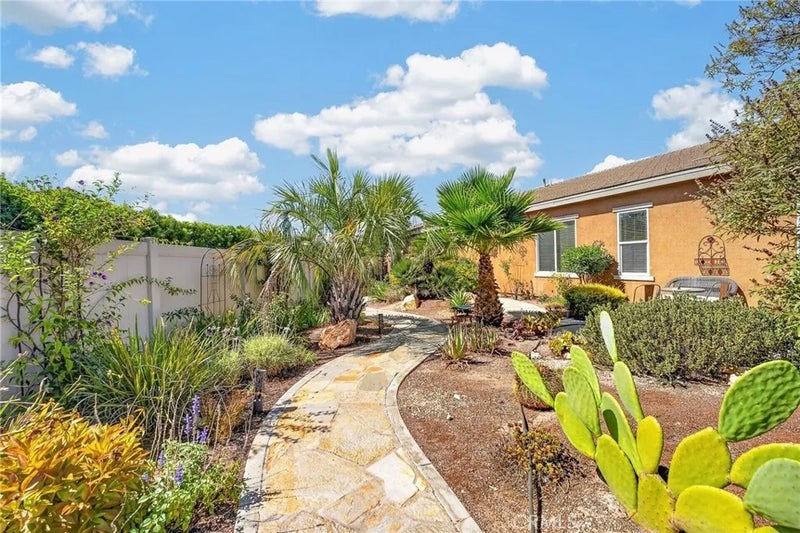 1490 Tinkers Creek