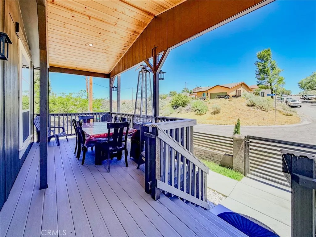 42815 Lowhill Drive