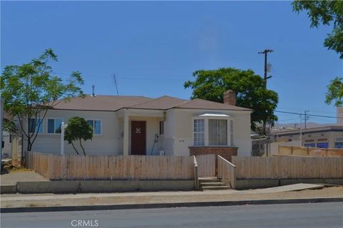 Tiny photo for 415 Kern St, Taft, CA 93268 (MLS # SR25267182)