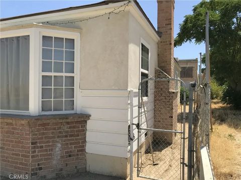 Tiny photo for 415 Kern St, Taft, CA 93268 (MLS # SR25267182)