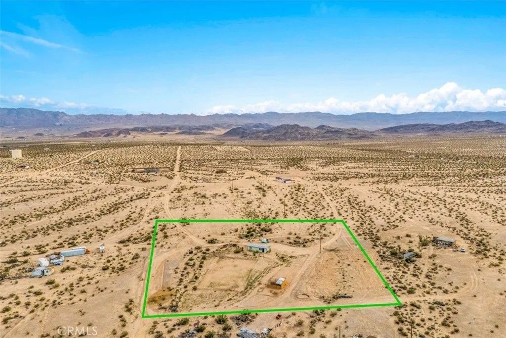 Photo of 67550 Del Oro, 29 Palms, CA 92277 (MLS # JT25271941)