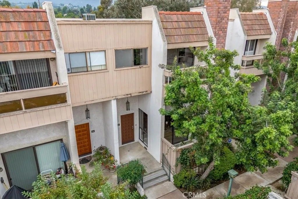 Photo of 17150 Burbank Boulevard #25, Encino, CA 91316 (MLS # IG26009221)