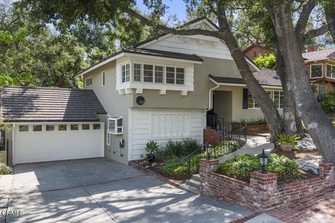 Photo of 3818 Cedarbend Drive, Glendale, CA 91214 (MLS # P1-26559)