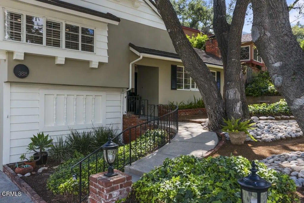 Photo of 3818 Cedarbend Drive, Glendale, CA 91214 (MLS # P1-26559)