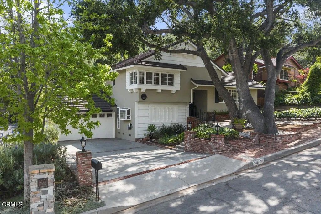 Photo of 3818 Cedarbend Drive, Glendale, CA 91214 (MLS # P1-26559)
