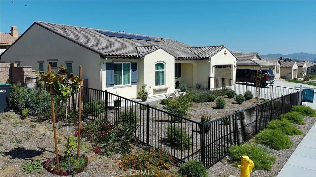 1560 Foothill Drive