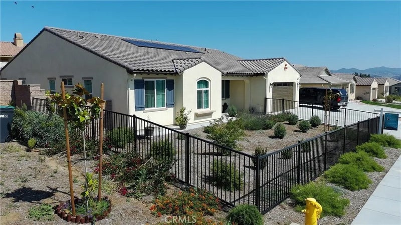 1560 Foothill Drive