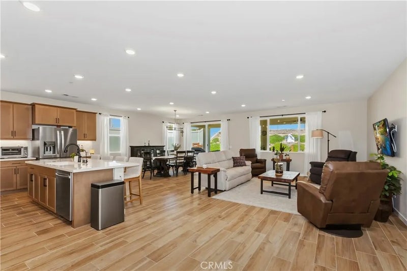1560 Foothill Drive
