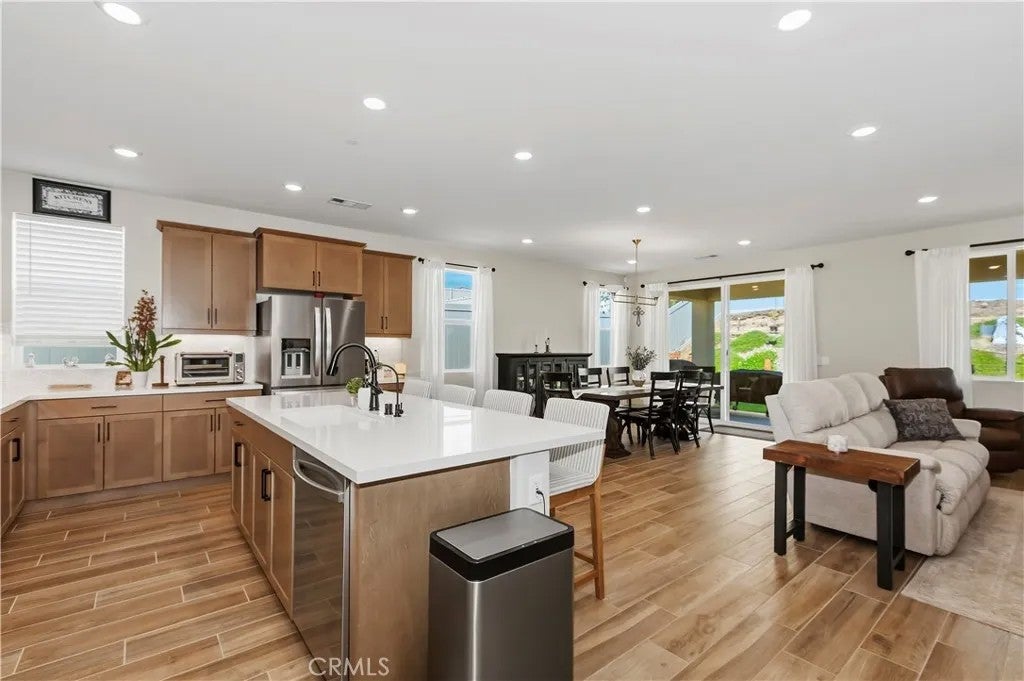 1560 Foothill Drive