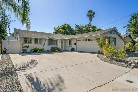 6212 Lake Ariana Ave, San Diego, CA 92119 - #: 250031067