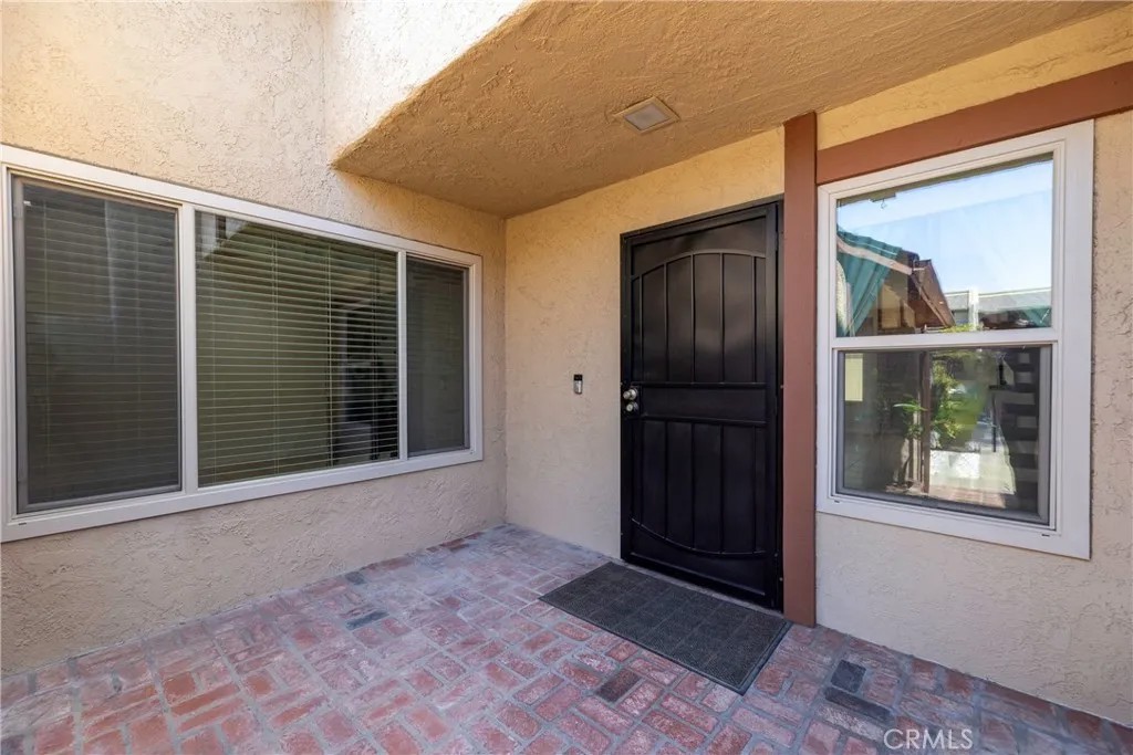590 Magnolia