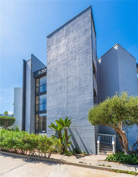 Tiny photo for 630 The Village #112, Redondo Beach, CA 90277 (MLS # PV25246856)