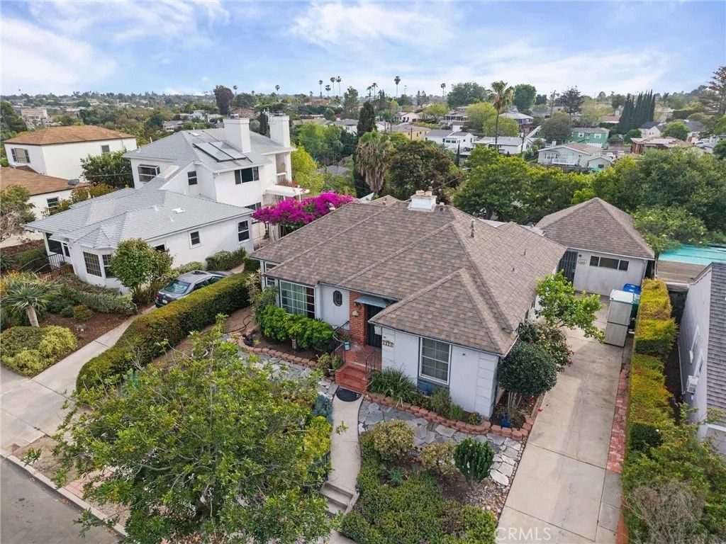 Photo of 4608 Valencia Dr, San Diego, CA 92115 (MLS # SW26067984)