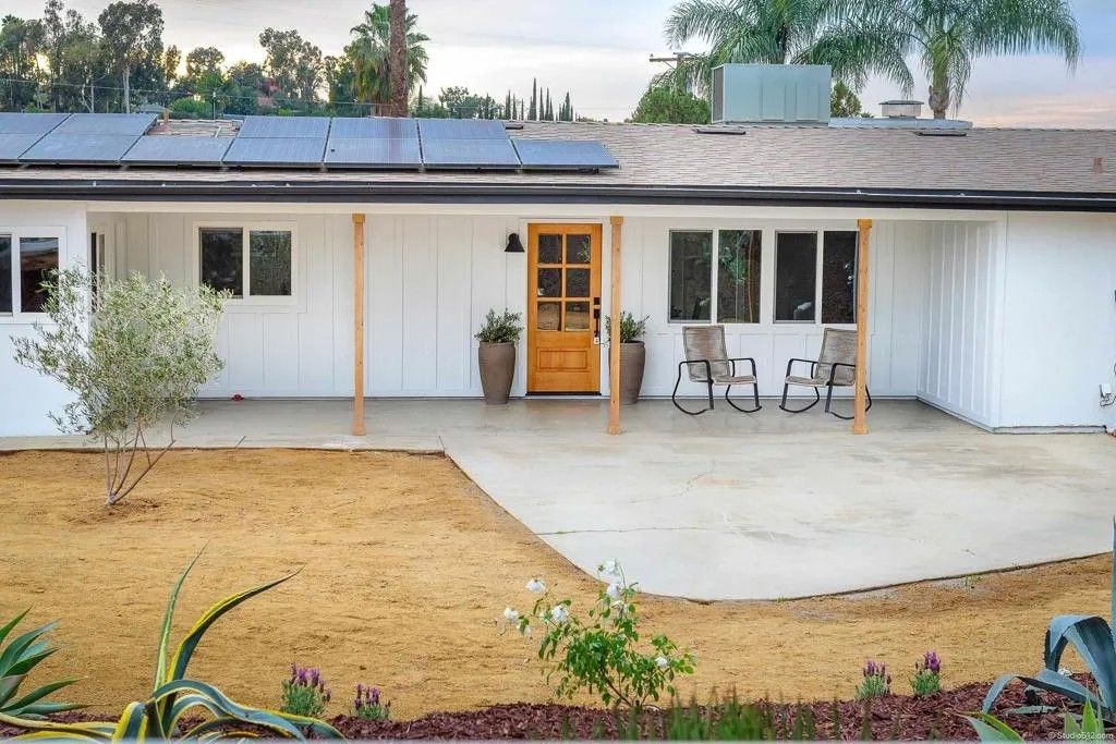 Photo of 1505 Highgrove Drive, Escondido, CA 92027 (MLS # NDP2600855)