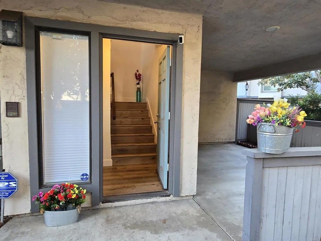 Photo of 2135 E Valley Parkway #7, Escondido, CA 92027 (MLS # NDP2511228)