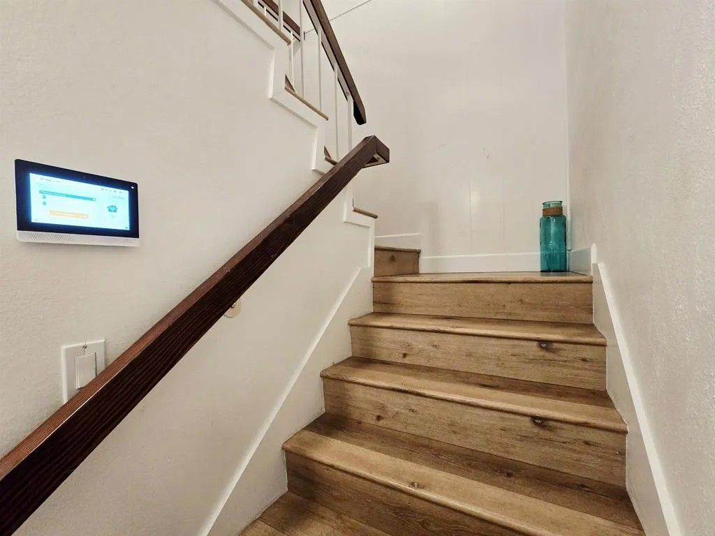 Photo of 2135 E Valley Parkway #7, Escondido, CA 92027 (MLS # NDP2511228)