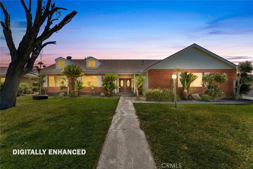 Photo of 41691 Erin Dr, Hemet, CA 92544 (MLS # SW26057360)