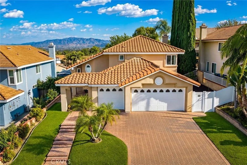 2525 Wandering Ridge Drive